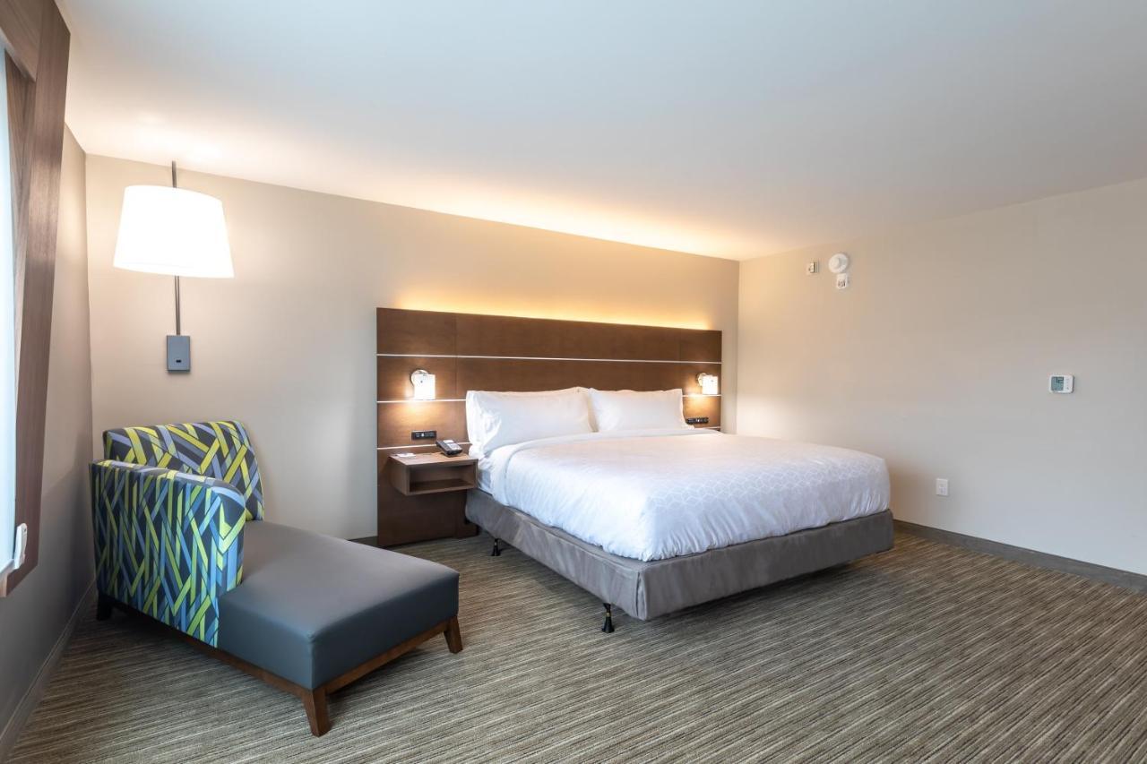 Holiday Inn Express & Suites - Greenville - Taylors By Ihg Exterior photo